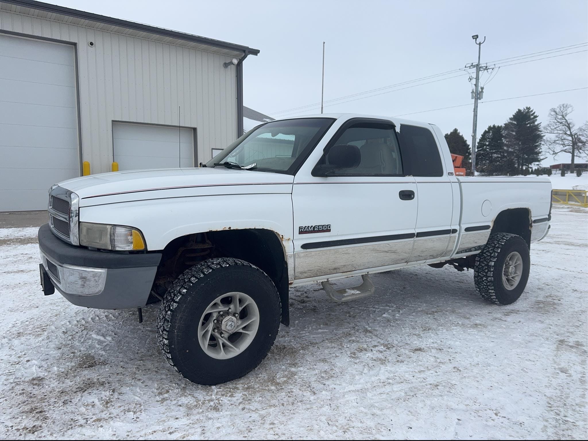 2001 Dodge Ram 2500 Equipment Image0