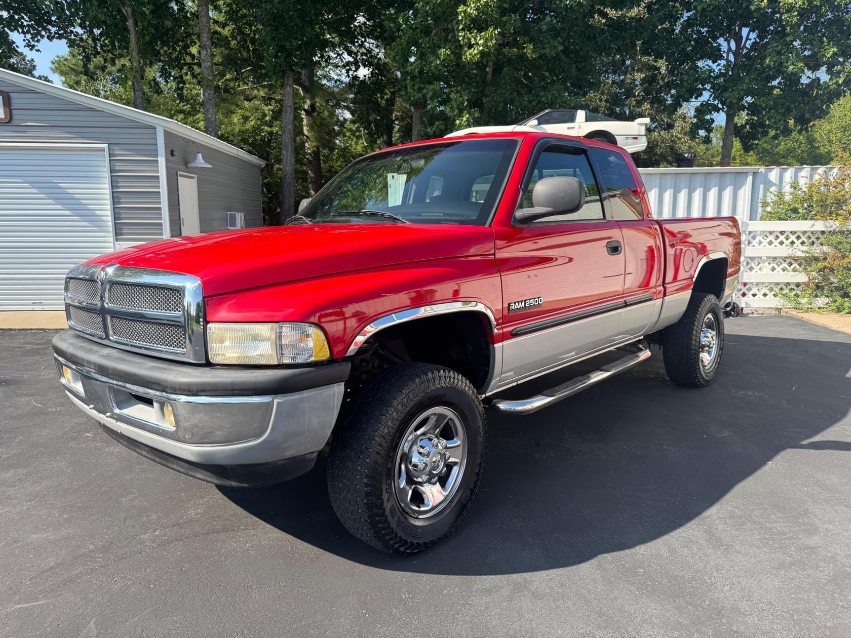 2001 Dodge Ram 2500 Equipment Image0