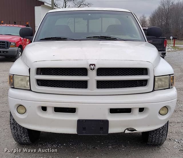 Image of Dodge Ram 2500 equipment image 1