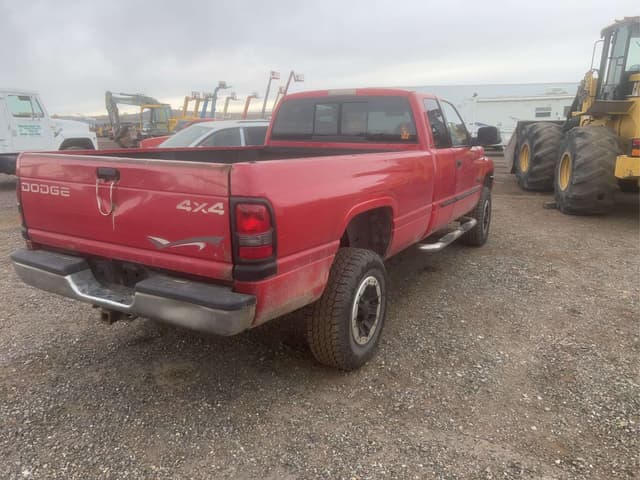 Image of Dodge Ram 2500 equipment image 2