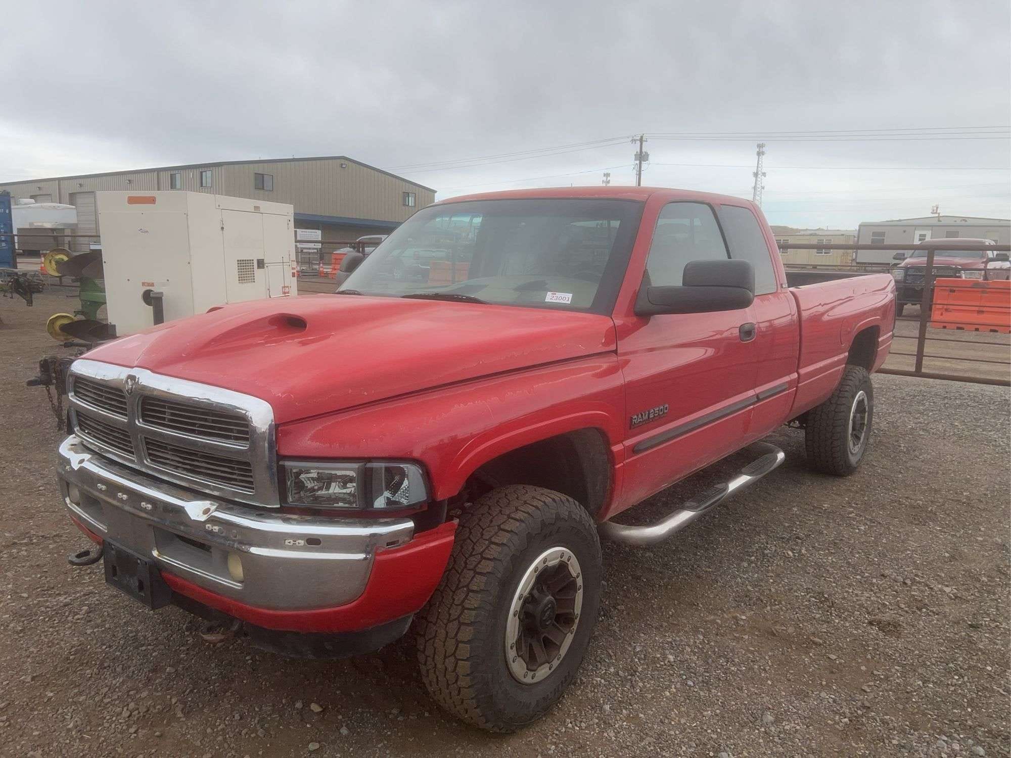 2001 Dodge Ram 2500 Equipment Image0