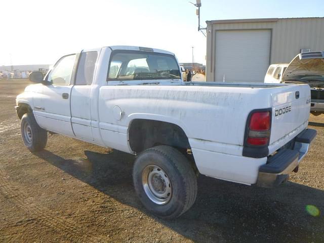 Image of Dodge Ram 2500 equipment image 3