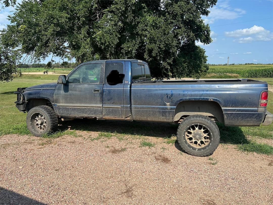 Image of Dodge Ram 2500 Primary image