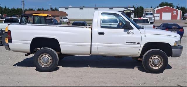 Image of Dodge Ram 2500 equipment image 1
