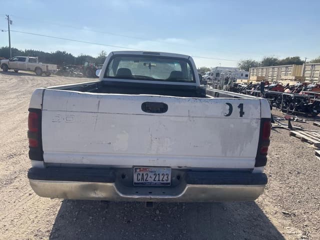 Image of Dodge Ram 2500 equipment image 3