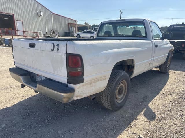 Image of Dodge Ram 2500 equipment image 4