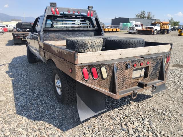 Image of Dodge Ram 2500 equipment image 2