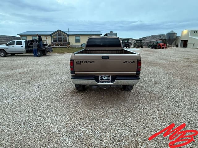 Image of Dodge Ram 2500 equipment image 3