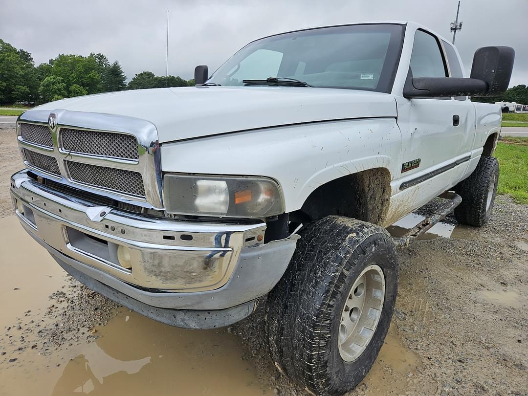 Image of Dodge Ram 2500 Primary image