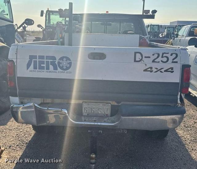 Image of Dodge Ram 2500 equipment image 4