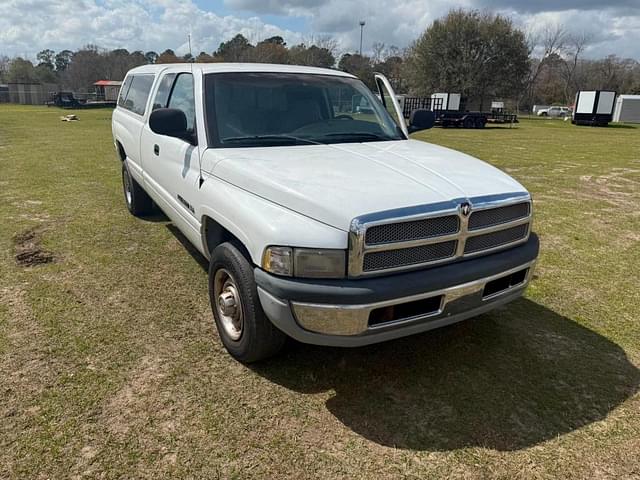 Image of Dodge Ram 2500 equipment image 1