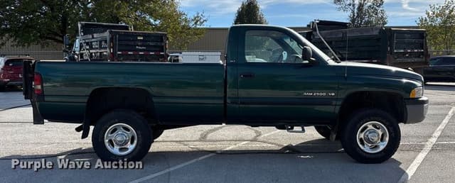 Image of Dodge Ram 2500 equipment image 3