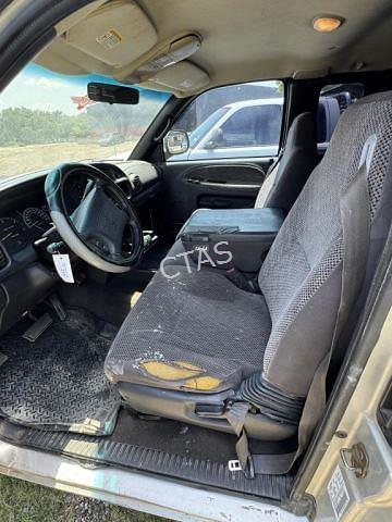 Image of Dodge Ram 2500 equipment image 4