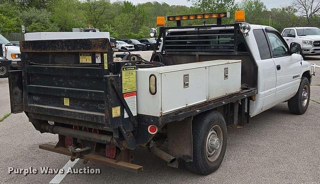 Image of Dodge Ram 2500 equipment image 4