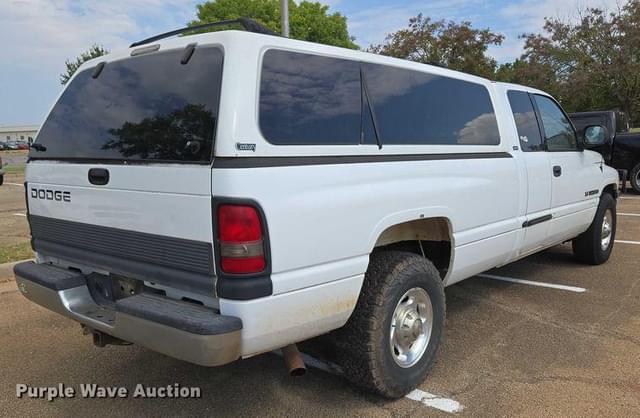 Image of Dodge Ram 2500 equipment image 4