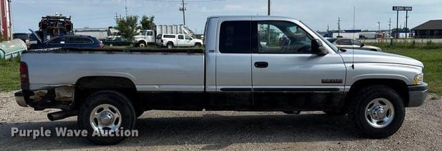 Image of Dodge Ram 2500 equipment image 3