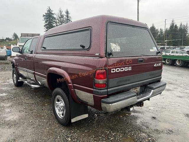 Image of Dodge Ram 2500 equipment image 3