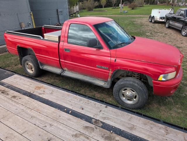 Image of Dodge Ram 2500 equipment image 4