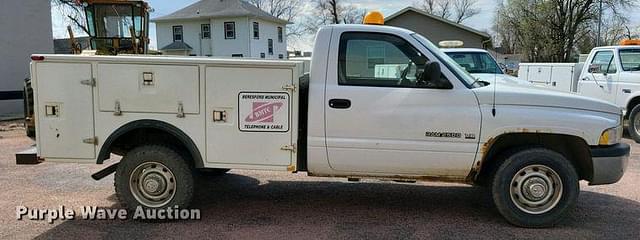 Image of Dodge Ram 2500 equipment image 3