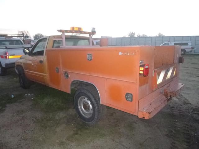 Image of Dodge Ram 2500 equipment image 3