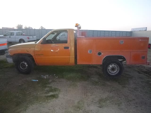 Image of Dodge Ram 2500 equipment image 4