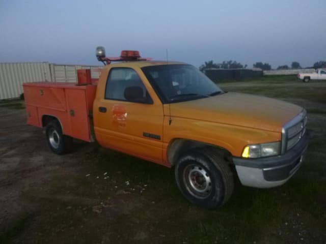 Image of Dodge Ram 2500 equipment image 1