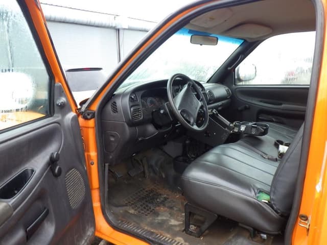 Image of Dodge Ram 2500 equipment image 4