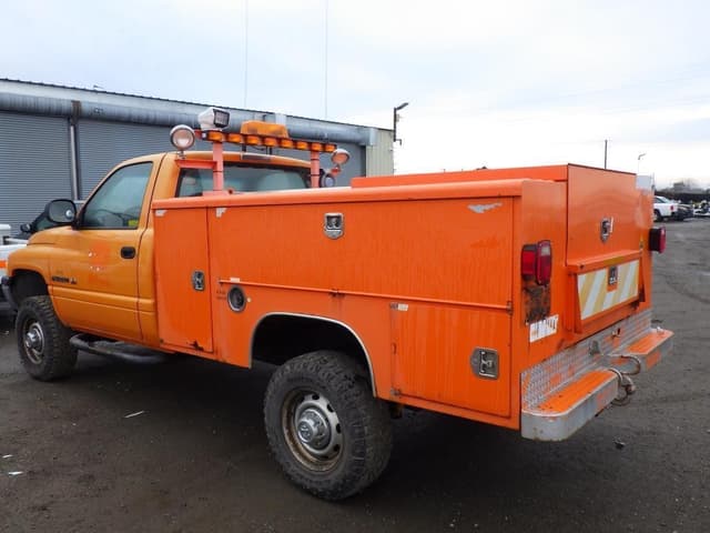 Image of Dodge Ram 2500 equipment image 3