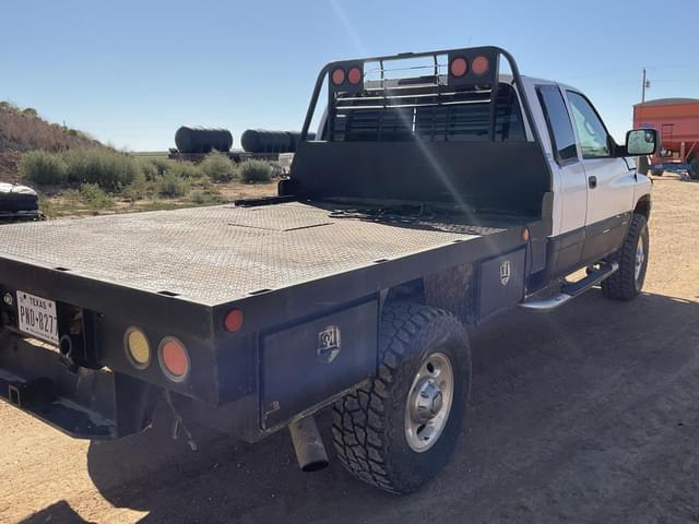Image of Dodge Ram 2500HD equipment image 4