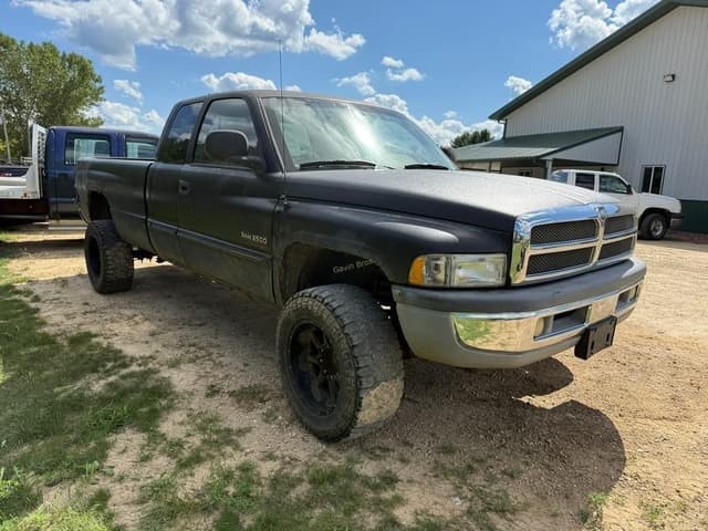 Image of Dodge Ram 2500 equipment image 1