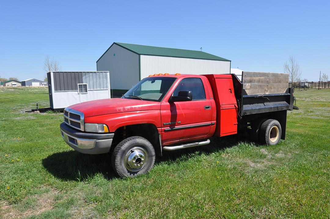 Image of Dodge Ram 3500 Primary image