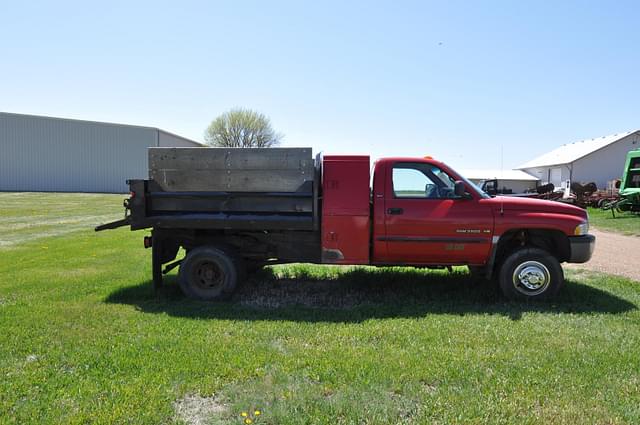Image of Dodge Ram 3500 equipment image 4