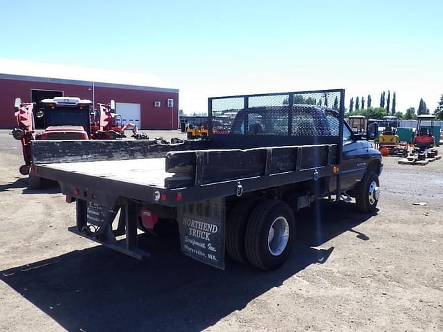 Image of Dodge Ram 3500 equipment image 3