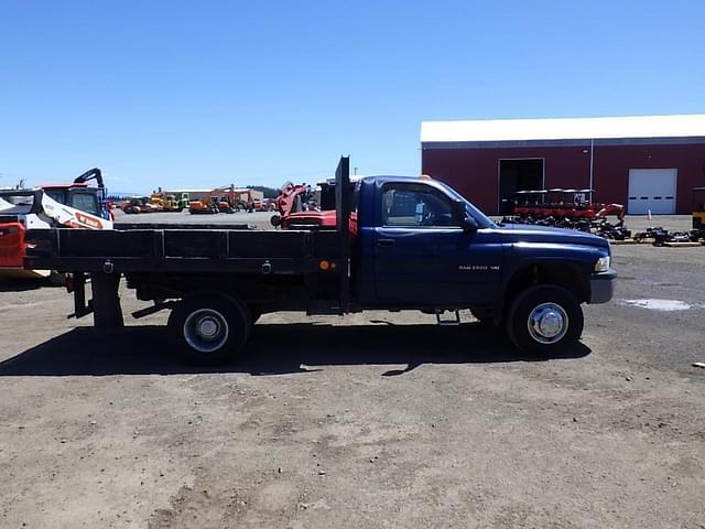 Image of Dodge Ram 3500 equipment image 2