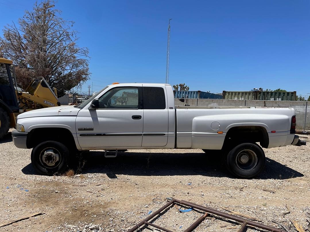 Image of Dodge Ram 3500 Primary image