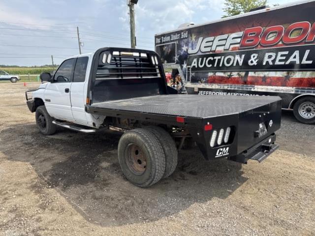 Image of Dodge Ram 3500 equipment image 2