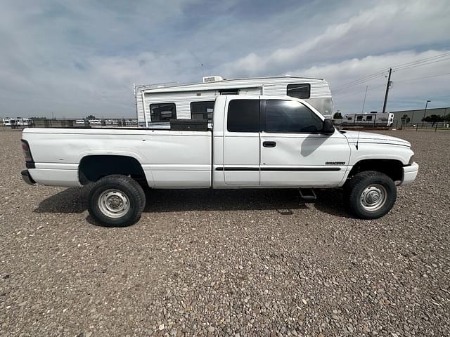 Image of Dodge Ram 3500 equipment image 1