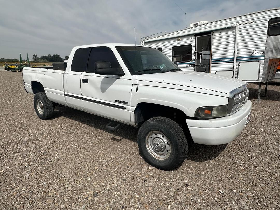 Image of Dodge Ram 3500 Primary image