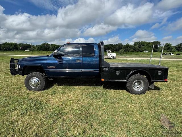 Image of Dodge Ram 3500 equipment image 4