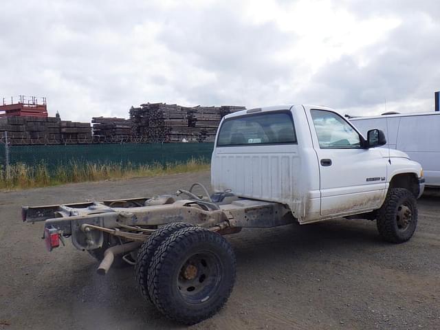 Image of Dodge Ram 3500 equipment image 3