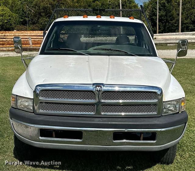 Image of Dodge Ram 3500 equipment image 1