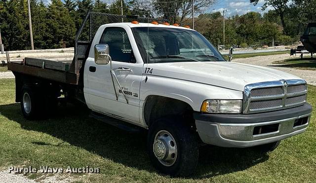 Image of Dodge Ram 3500 equipment image 2