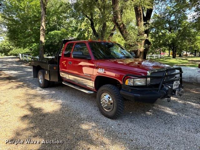 Image of Dodge Ram 3500 equipment image 2