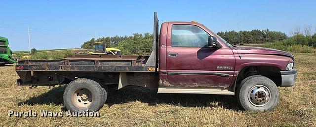 Image of Dodge Ram 3500 equipment image 3