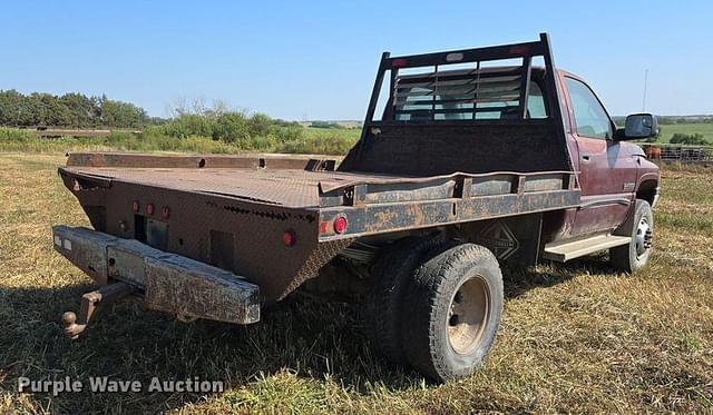 Image of Dodge Ram 3500 equipment image 4