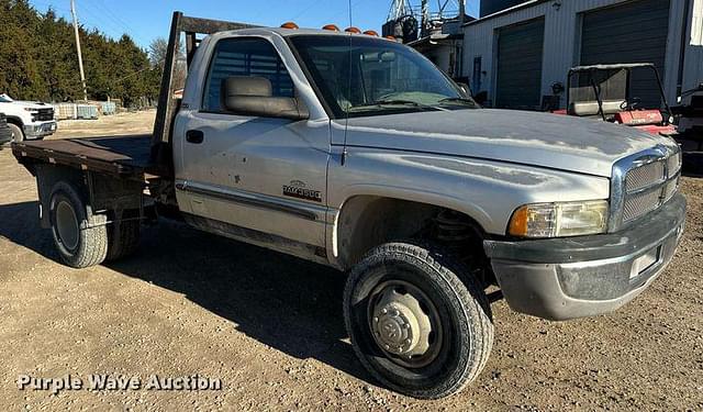 Image of Dodge Ram 3500 equipment image 2