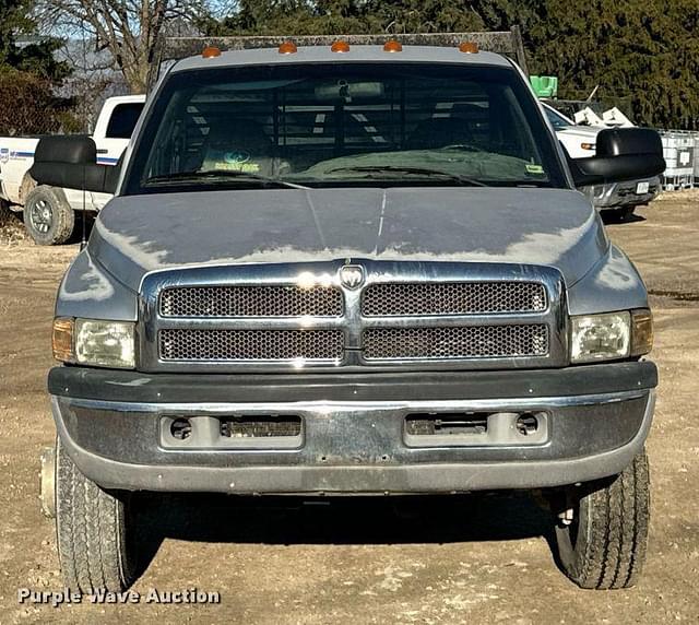 Image of Dodge Ram 3500 equipment image 1