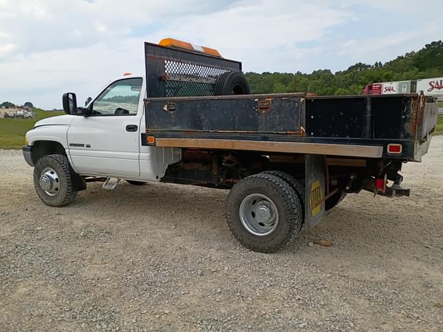 Image of Dodge Ram 3500 equipment image 3