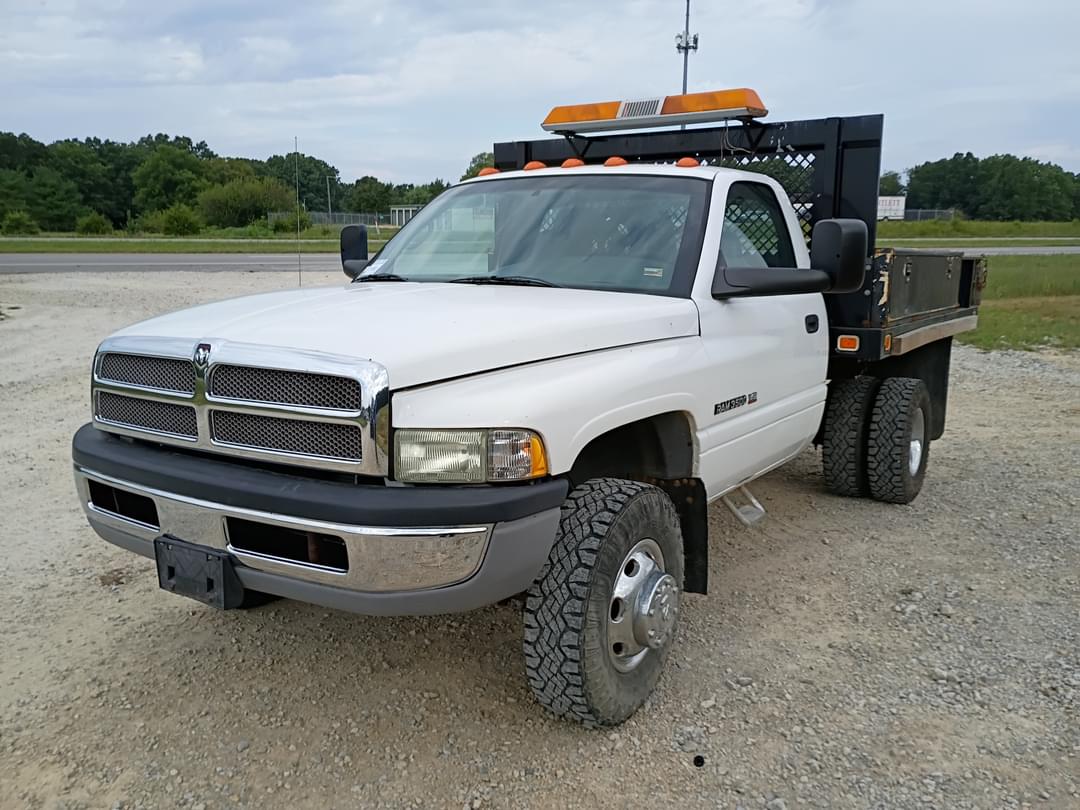 Image of Dodge Ram 3500 Primary image