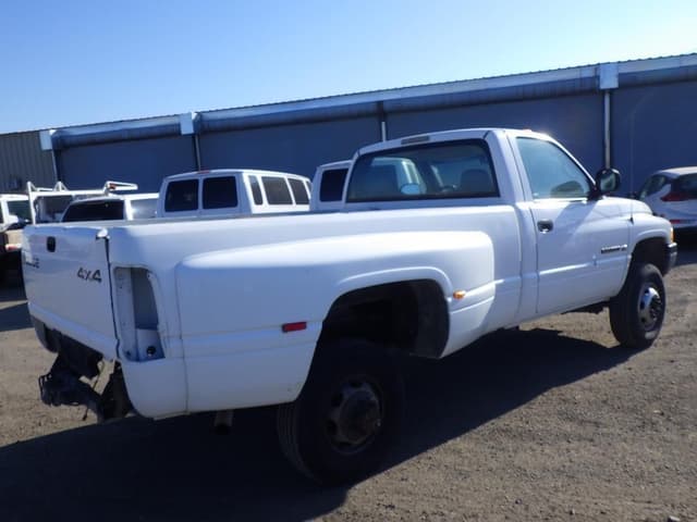 Image of Dodge Ram 3500 equipment image 3